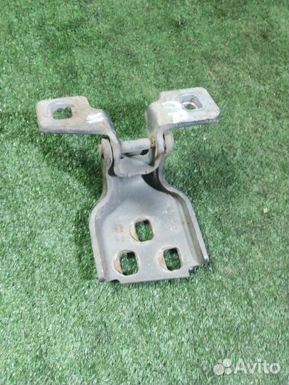 Петля двери передняя правая Jeep Grand Cherokee WJ