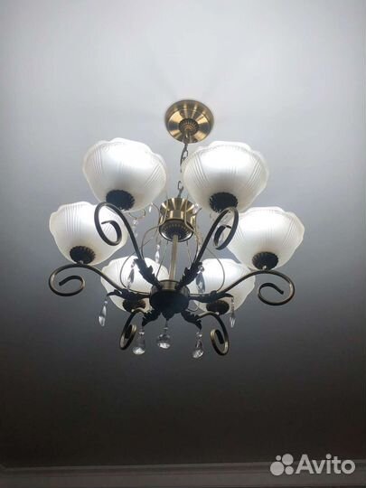 Люстра потолочная