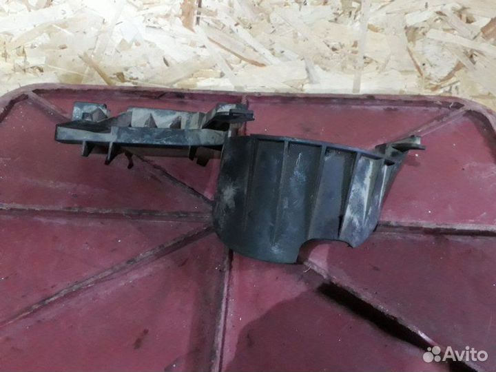 Кронштейн бампера Audi Allroad C5