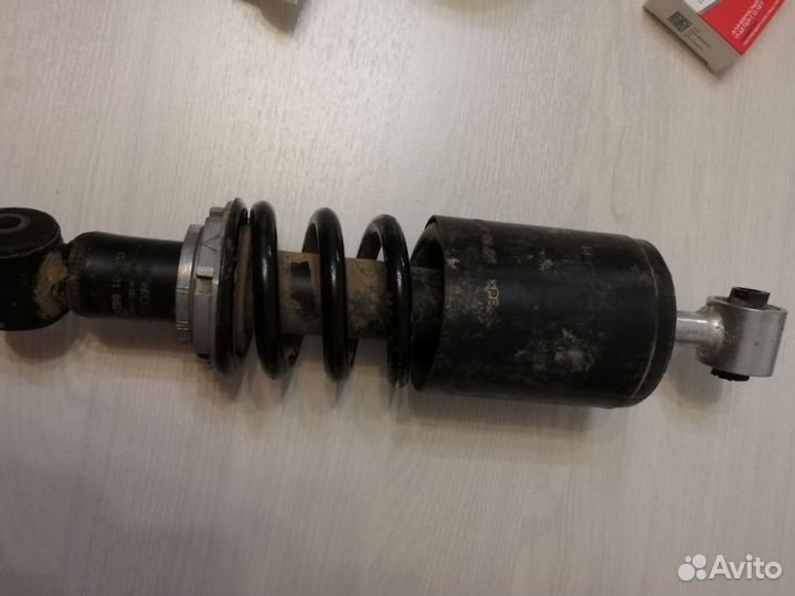 Амортизатор кабины MAN TGA/TGS св0201