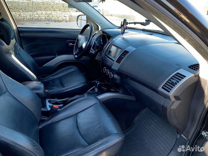 Mitsubishi Outlander 2.4 CVT, 2011, 220 000 км