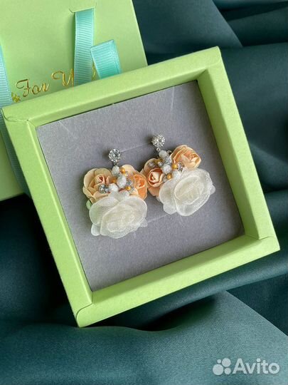 Серьги розочки кремовые ручная работа