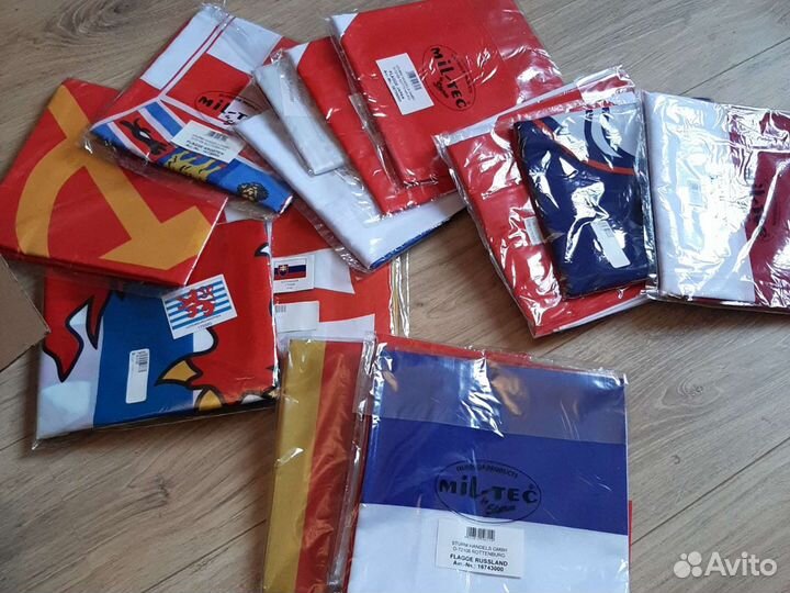 Флаг много разных