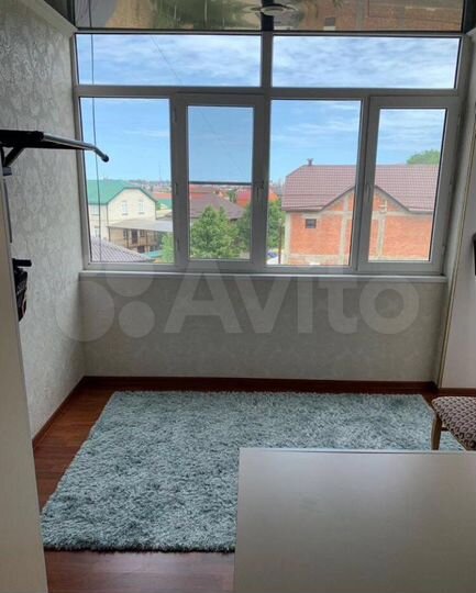 4-к. квартира, 100 м², 3/5 эт.