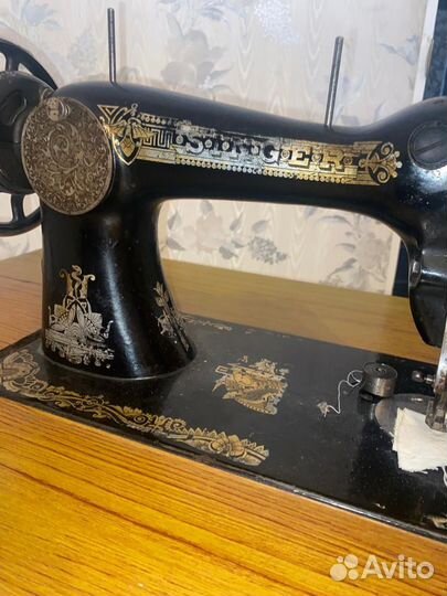 Швейная машина Singer