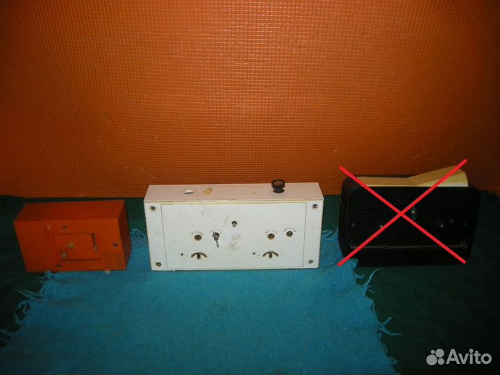 Часы Севани Слава Slava Янтарь будильники