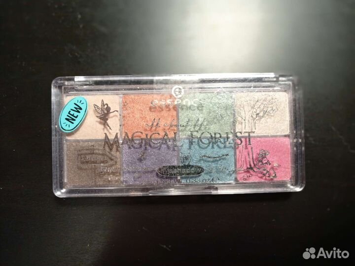 Палетка теней essence all about the magical forest