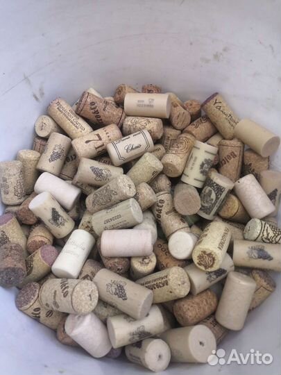 Пробки от шампанского и вина