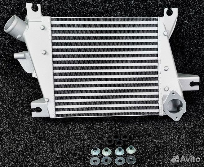 Интеркулер - Nissan X-trail 02-06 2L