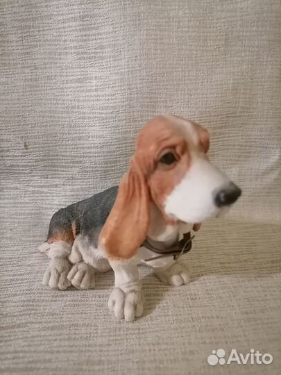 Коллекционная статуэтка бассет-хаунда