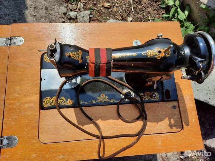 Швейная машинка пмз завод имени Калинина