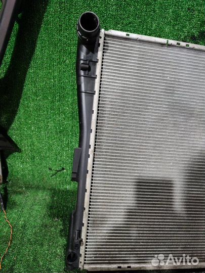 Радиатор охлаждения Bmw X3 E83