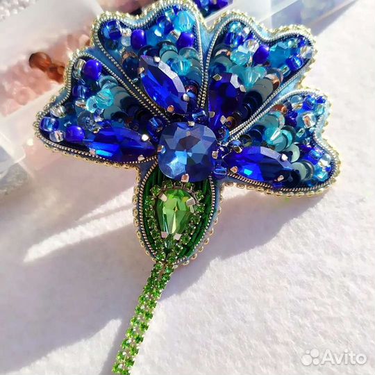 Брошь ручной работы Василек