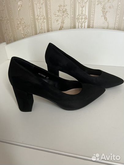Туфли на каблуке новые 37р