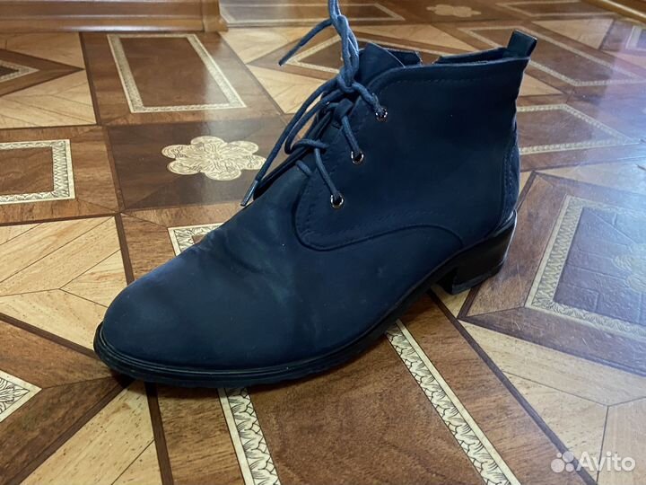 Женские сапожки