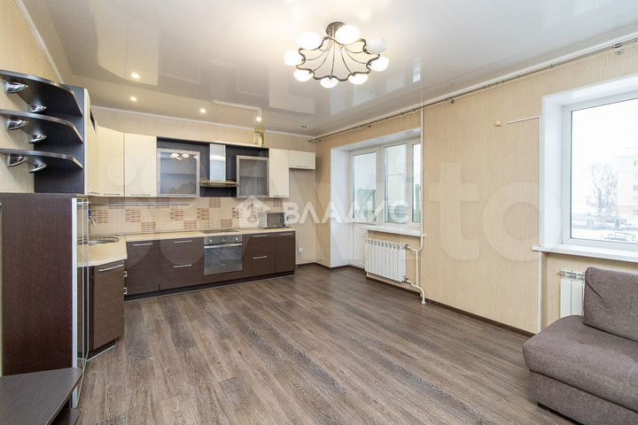 2-к. квартира, 80 м², 2/10 эт.