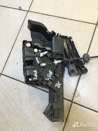 Замок дверной задний левый Ford Focus 2 shda 2011