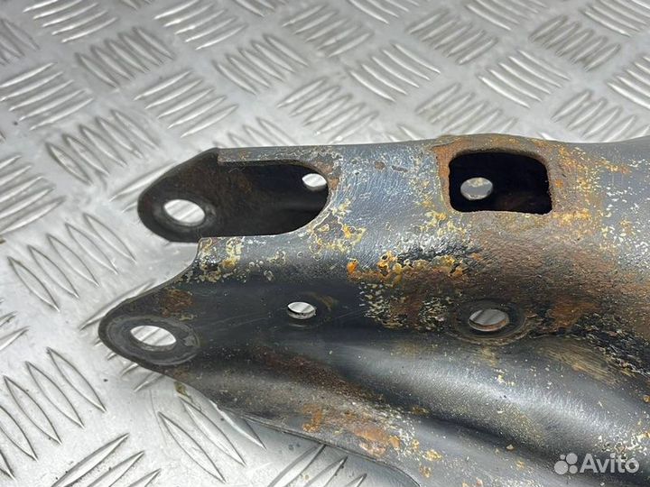 Рычаг подвески задний правый Mercedes-Benz C280