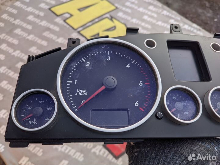Панель приборов Volkswagen Touareg Фольксваген Тау