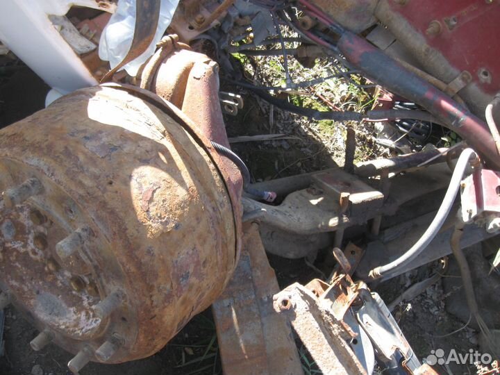 Пеpедняя бaлкa Рено Мажор