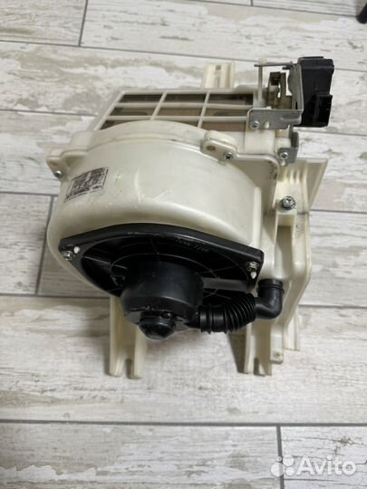 Мотор печки Nissan Skyline ECR 33