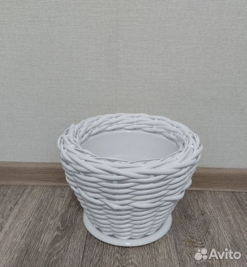 Кашпо из ротанга