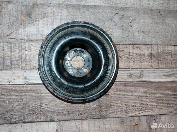 Шкив коленвала Volkswagen Crafter 2.0л 2011