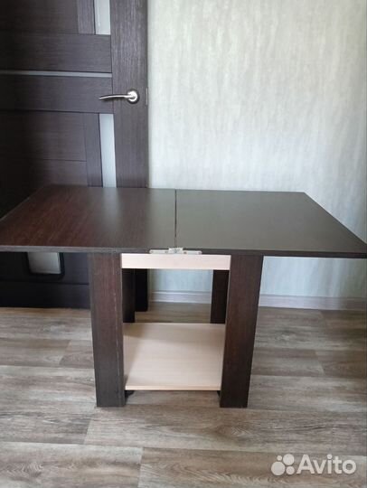 Журнальный стол