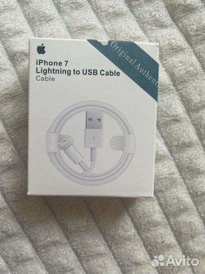 Кабель на iPhone Lighting to USB Cable