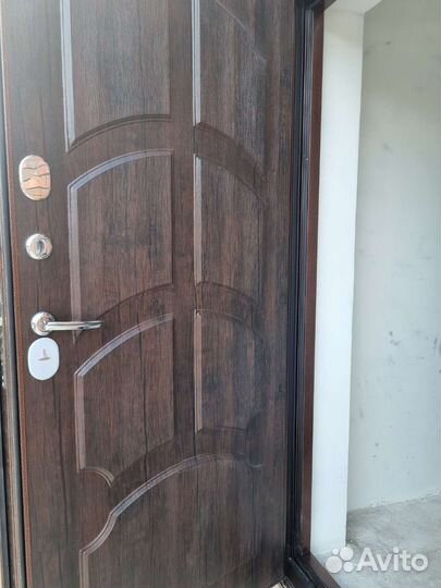 Дверь входная металлическая с терморазрывом