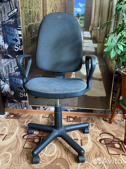 Компьютерное кресло