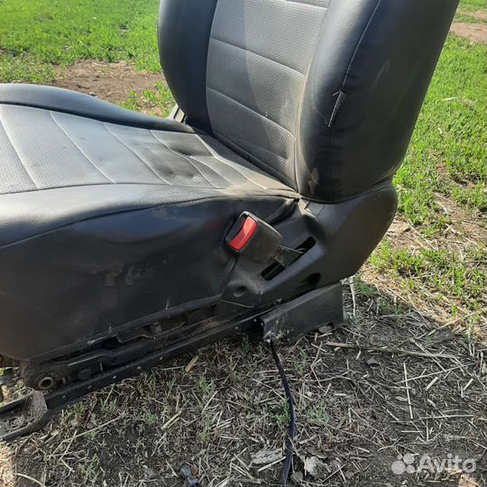 Комплект сидений мицубиси паджеро 3