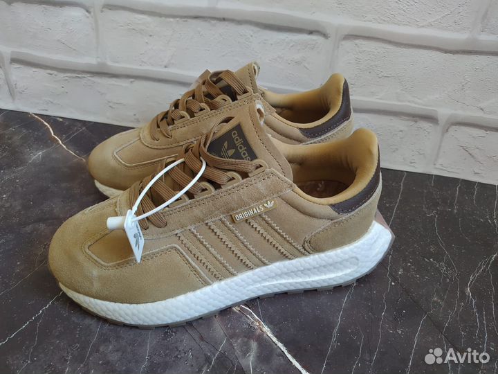 Кроссовки Adidas Retropy (от 35 до 40)