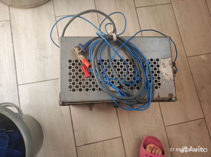 Зарядное устройство