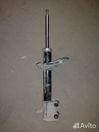 Газовый амортизатор Toyota Venza задний правый