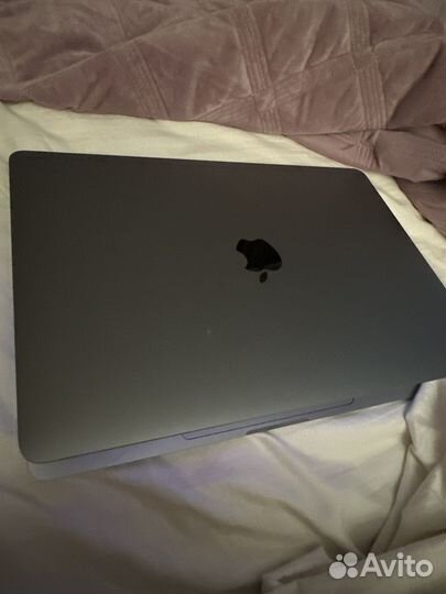 Macbook pro 13 2020 m1 8 256