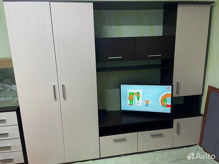 Стенка гостинная бу