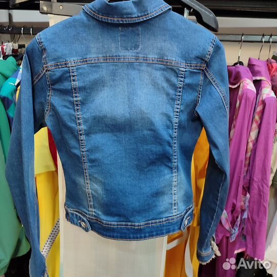 Джинсовая куртка с мехом на девочку