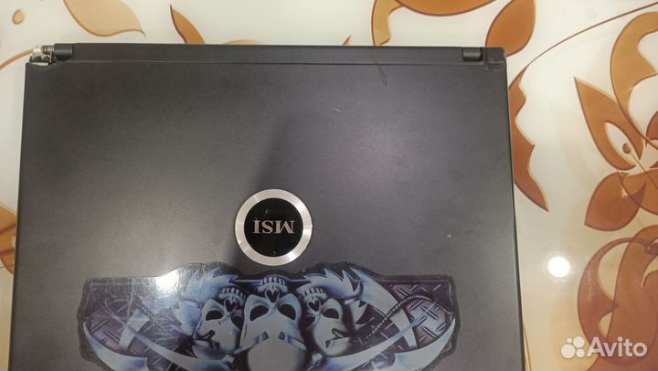 Ноут MSI старенький