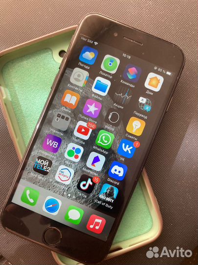 iPhone 8, 64 ГБ