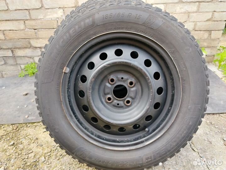 Michelin X-Ice North 4 185/65 R15