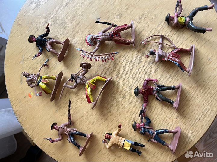 Фигурки индейцы