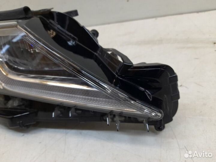 Фара правая Toyota Camry 70 2017-2021
