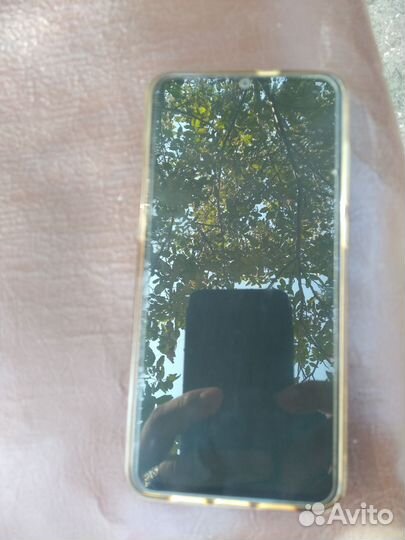 Xiaomi Mi 9, 8/128 ГБ