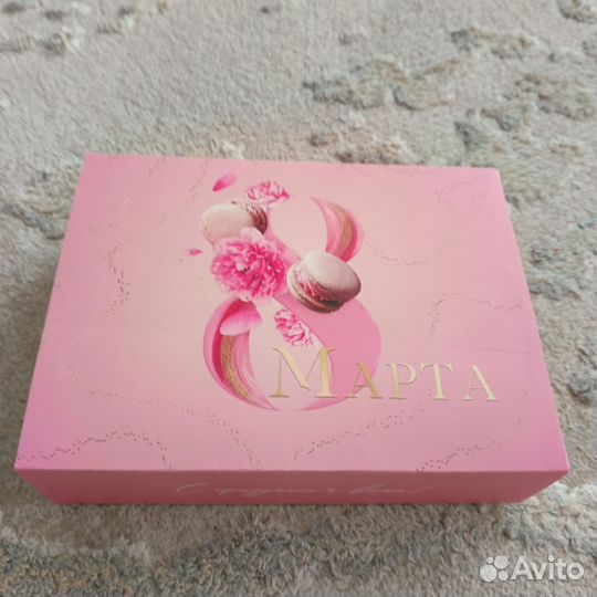 Коробка подарочная 8 марта