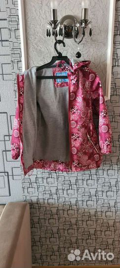 Куртка на девочку