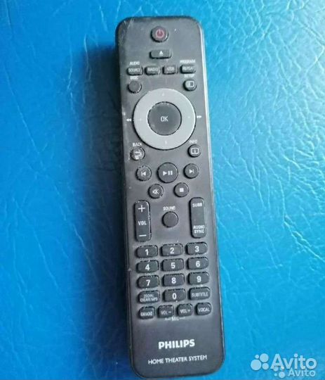 Пульт для домашнего кинотеатра Phillips