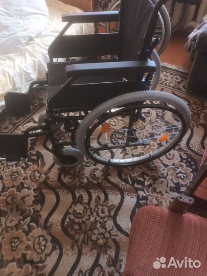 Инвалидная коляска