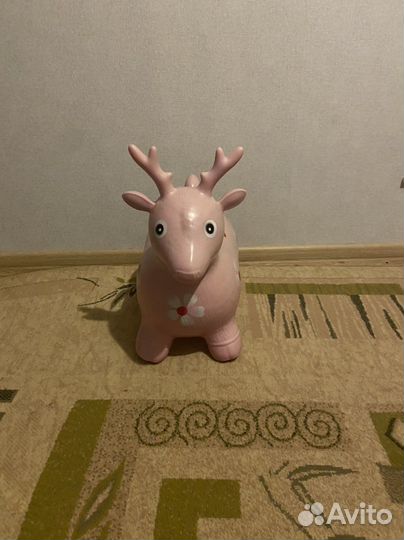 Надувной прыгун олень