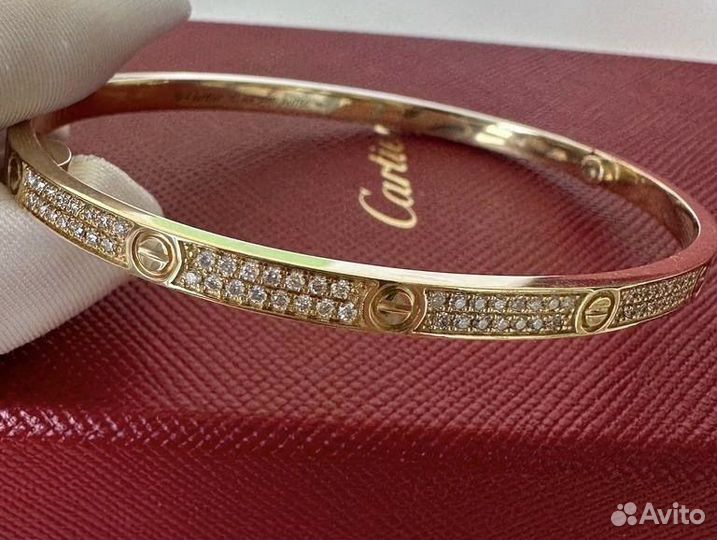 Золотой браслет cartier love с бриллиантами